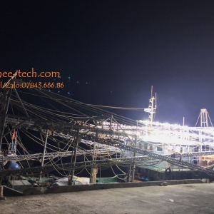 Bảo trì/sửa chữa máy phát điện trên tàu cá Phú Yên